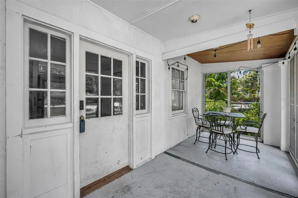228 President Street Dunedin FL 34698