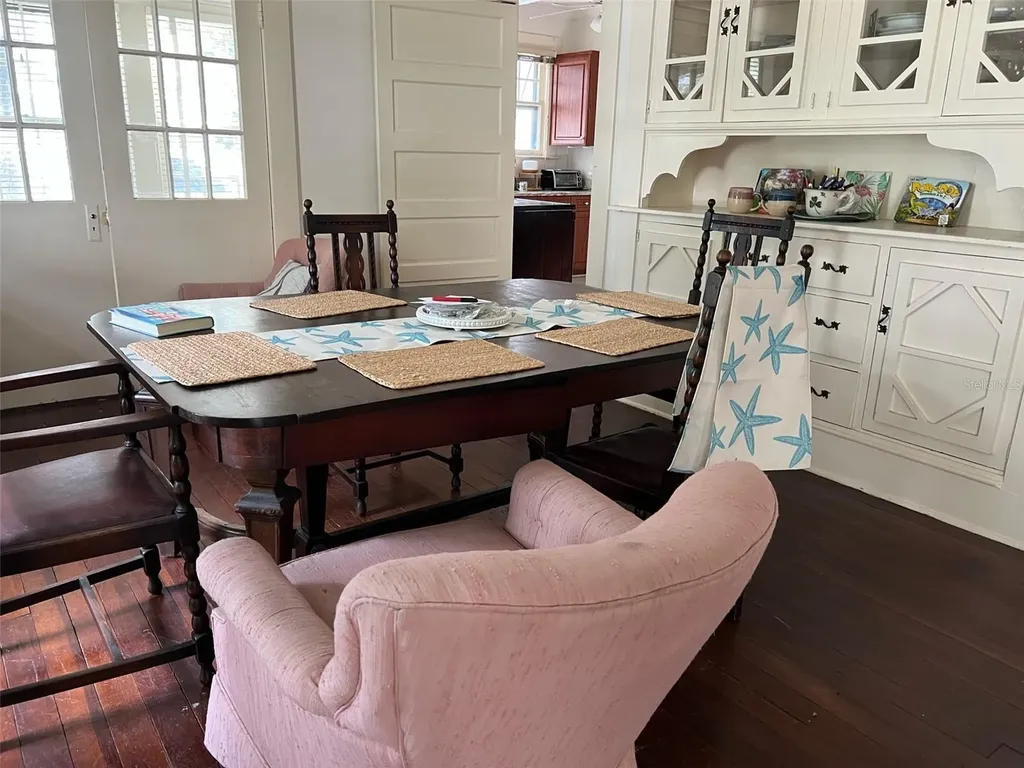 228 President Street Dunedin FL 34698