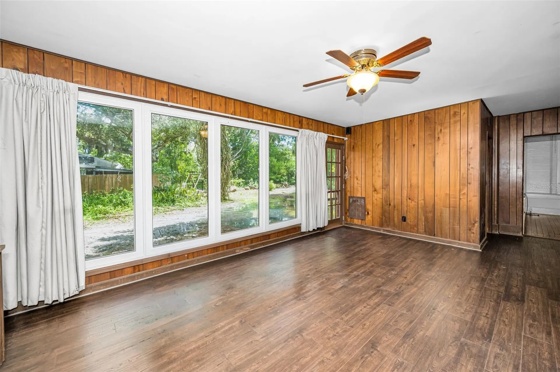 228 President Street Dunedin FL 34698