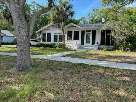 228 President Street Dunedin FL 34698