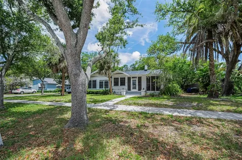 228 President Street Dunedin FL 34698
