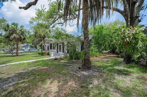 228 President Street Dunedin FL 34698