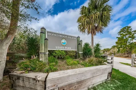 228 President Street Dunedin FL 34698