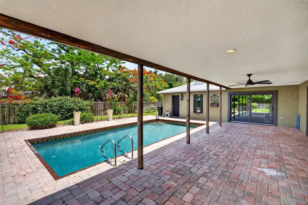 3695 Country Place Boulevard Sarasota FL 34233