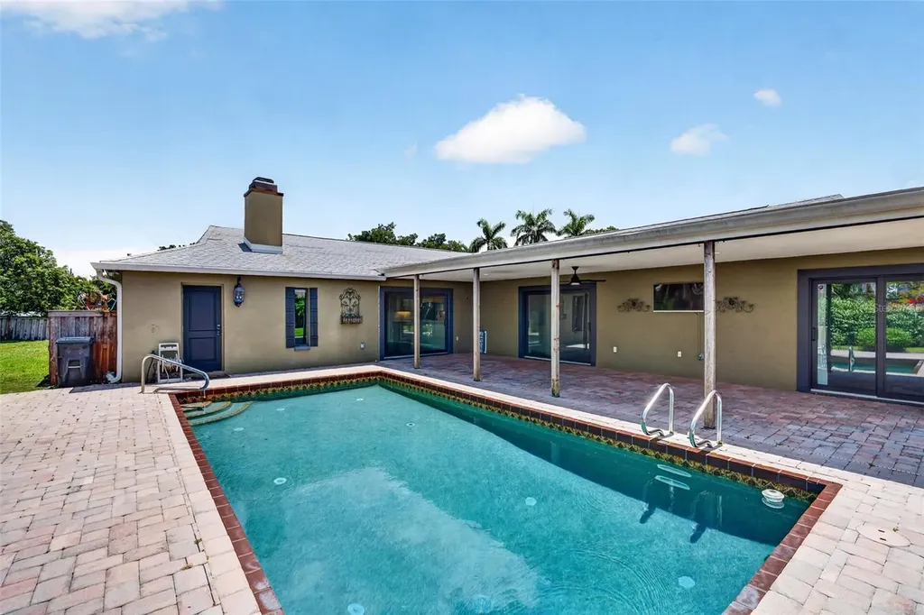 3695 Country Place Boulevard Sarasota FL 34233