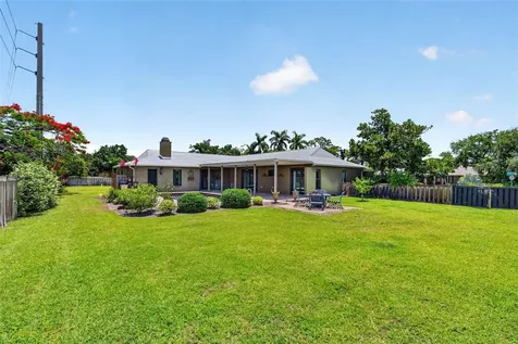 3695 Country Place Boulevard Sarasota FL 34233