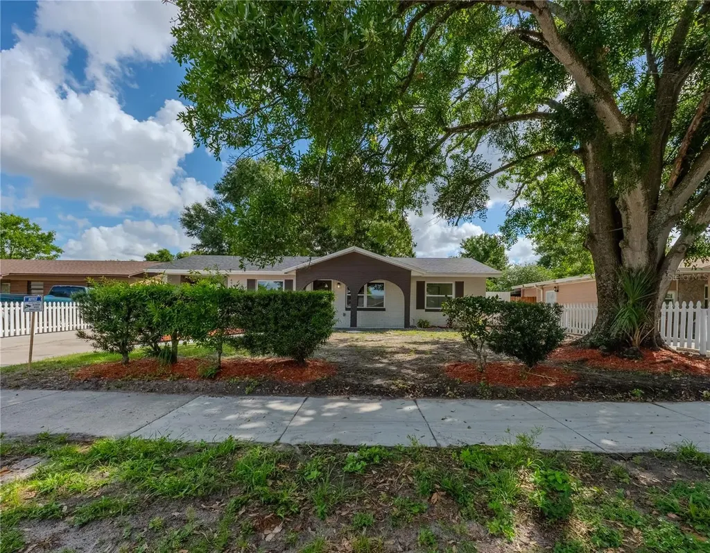 4945 Lescot Lane Orlando FL 32811