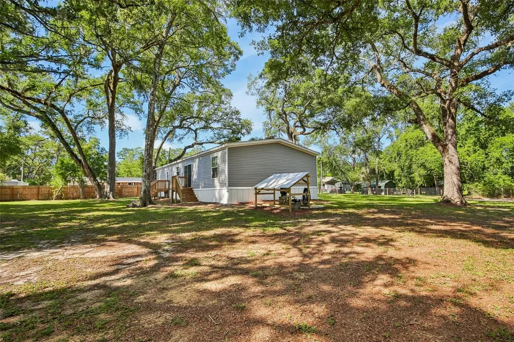 11487 SW 42nd Terrace Webster FL 33597