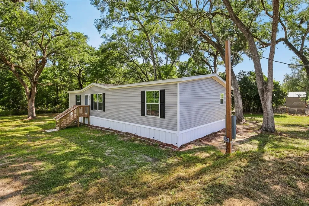 11487 SW 42nd Terrace Webster FL 33597