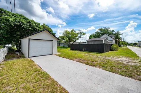 922 Delaware Avenue St Cloud FL 34769