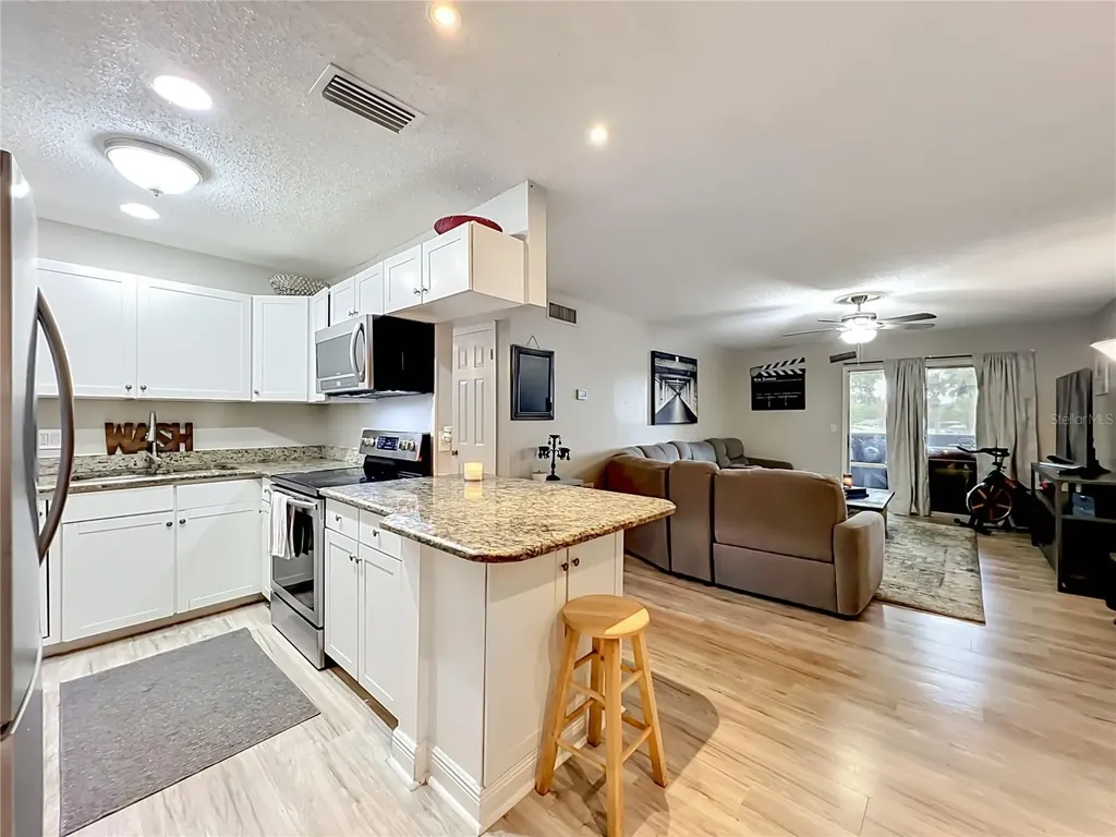 918 Lake Destiny Road Altamonte Springs FL 32714