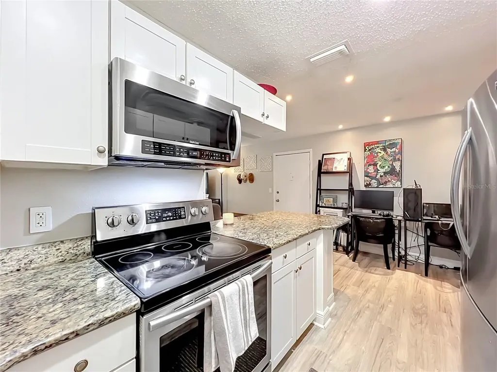 918 Lake Destiny Road Altamonte Springs FL 32714