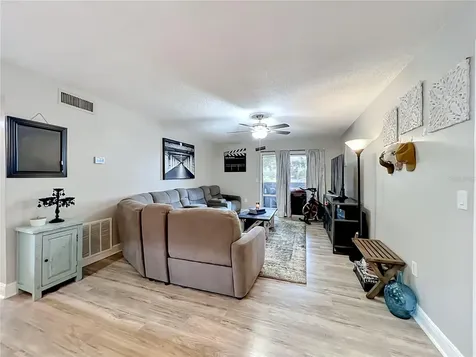 918 Lake Destiny Road Altamonte Springs FL 32714