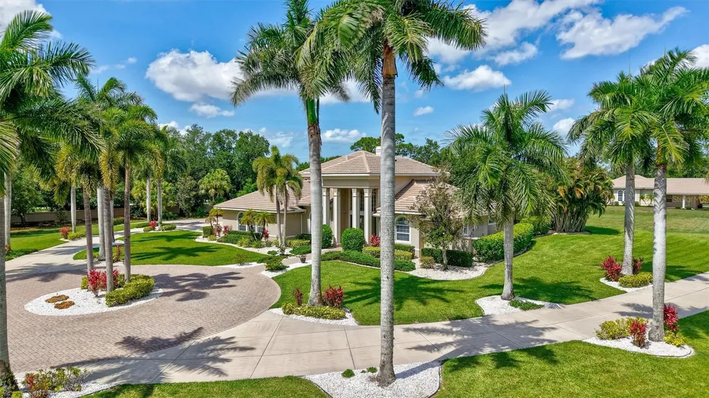 1045 Fox Creek Drive Sarasota FL 34240