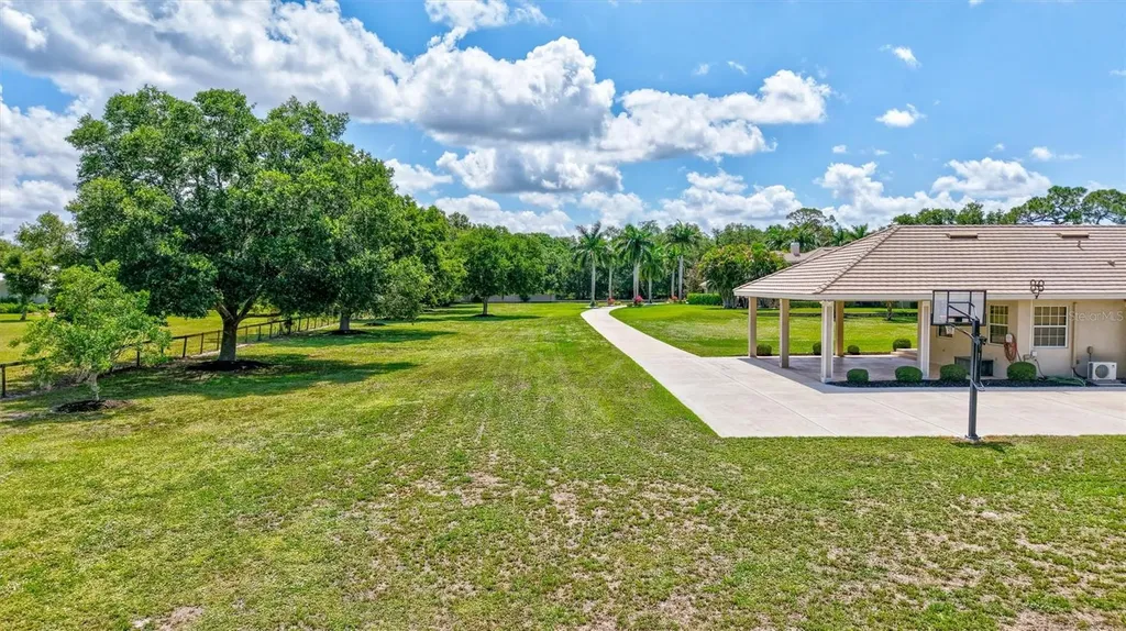 1045 Fox Creek Drive Sarasota FL 34240