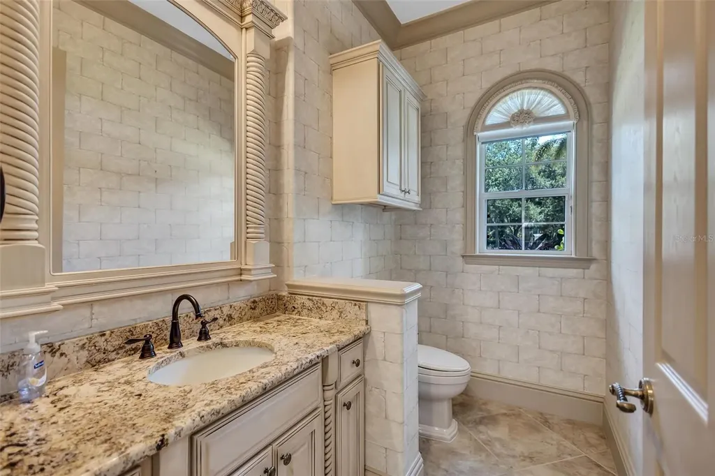1045 Fox Creek Drive Sarasota FL 34240