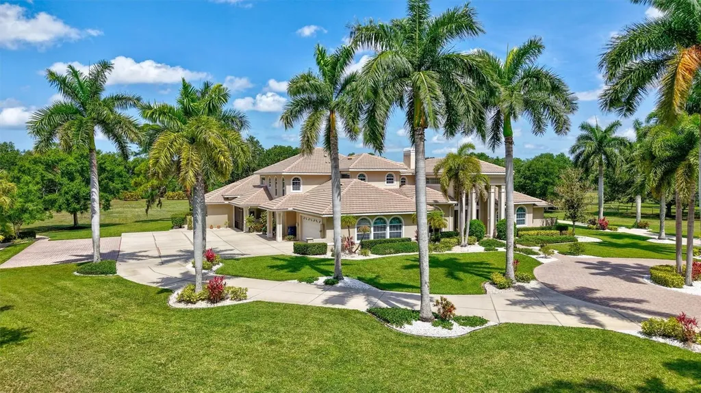 1045 Fox Creek Drive Sarasota FL 34240