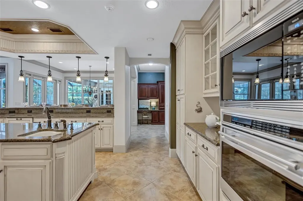 1045 Fox Creek Drive Sarasota FL 34240