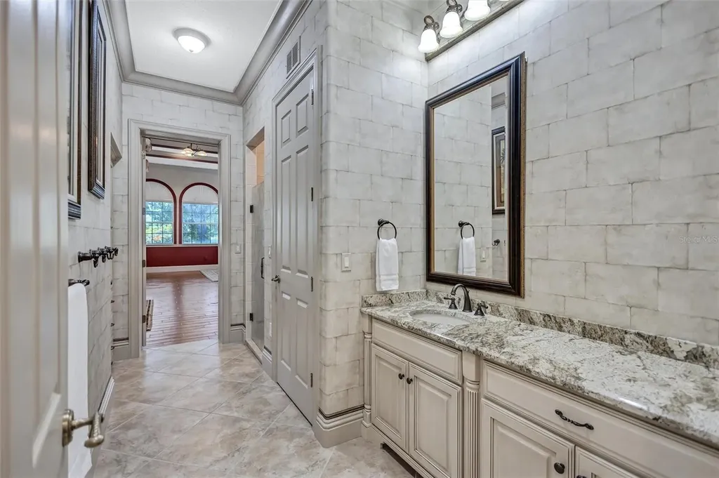 1045 Fox Creek Drive Sarasota FL 34240