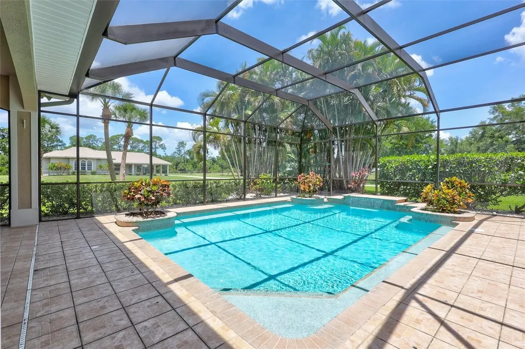1045 Fox Creek Drive Sarasota FL 34240