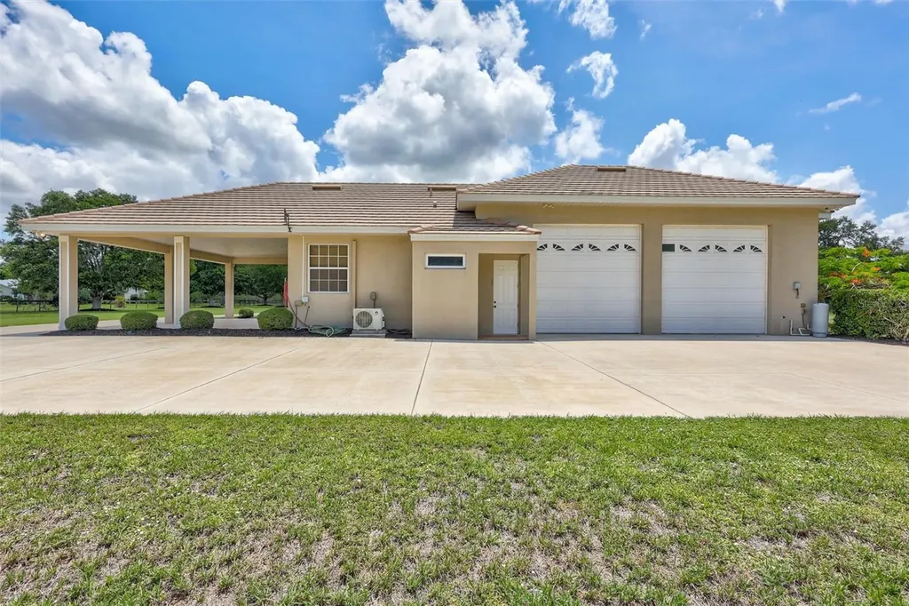 1045 Fox Creek Drive Sarasota FL 34240