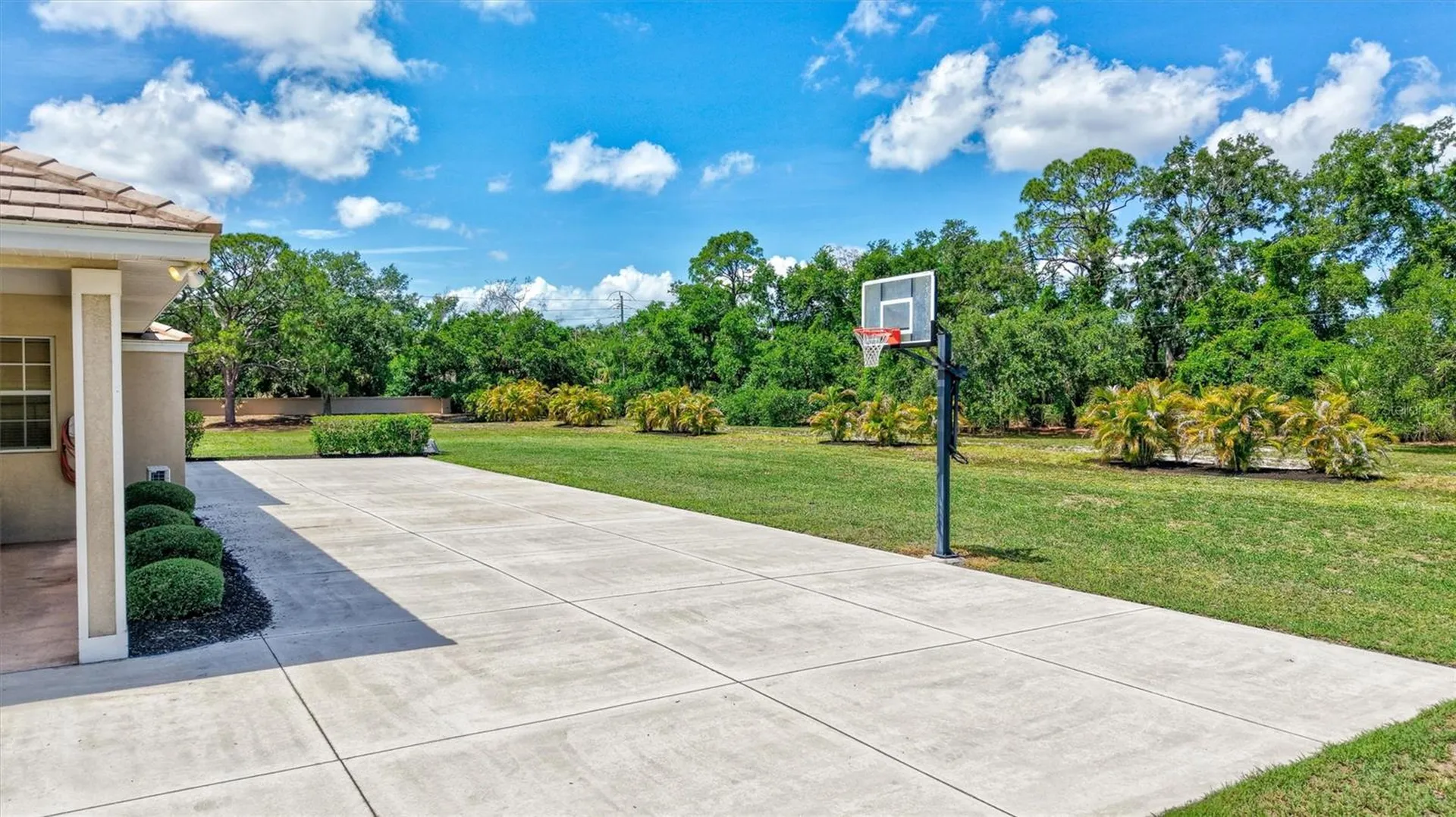 1045 Fox Creek Drive Sarasota FL 34240