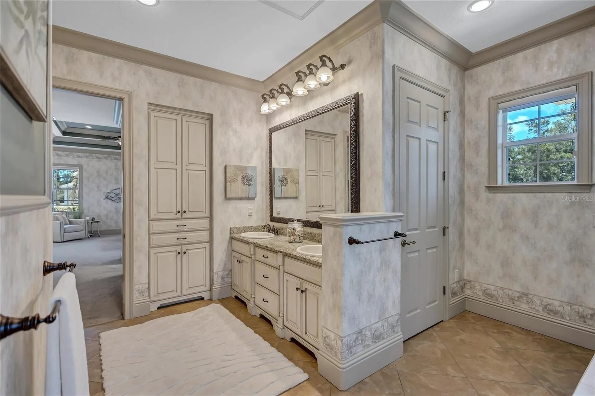 1045 Fox Creek Drive Sarasota FL 34240