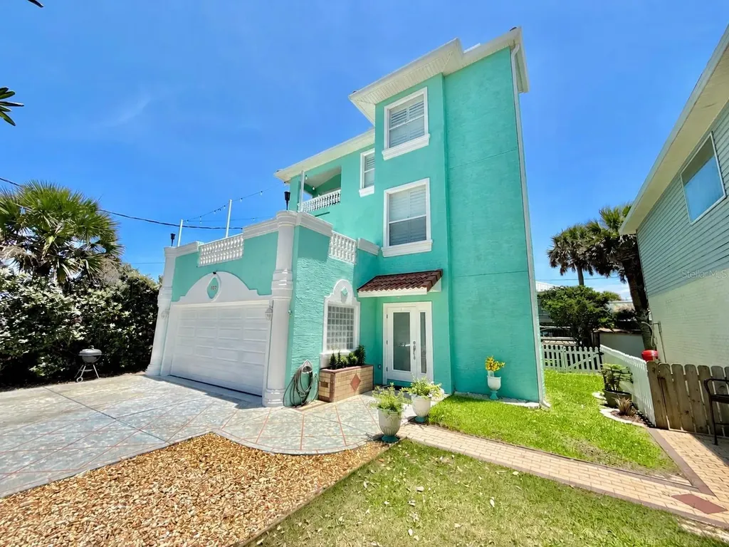 107 6th Street N Flagler Beach FL 32136