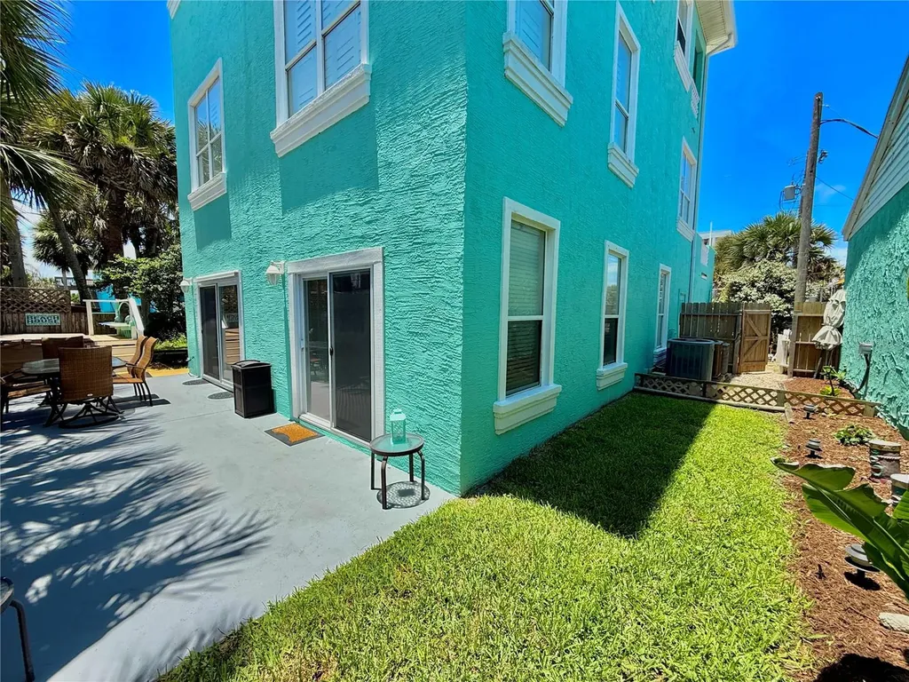 107 6th Street N Flagler Beach FL 32136
