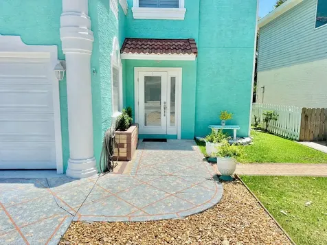 107 6th Street N Flagler Beach FL 32136