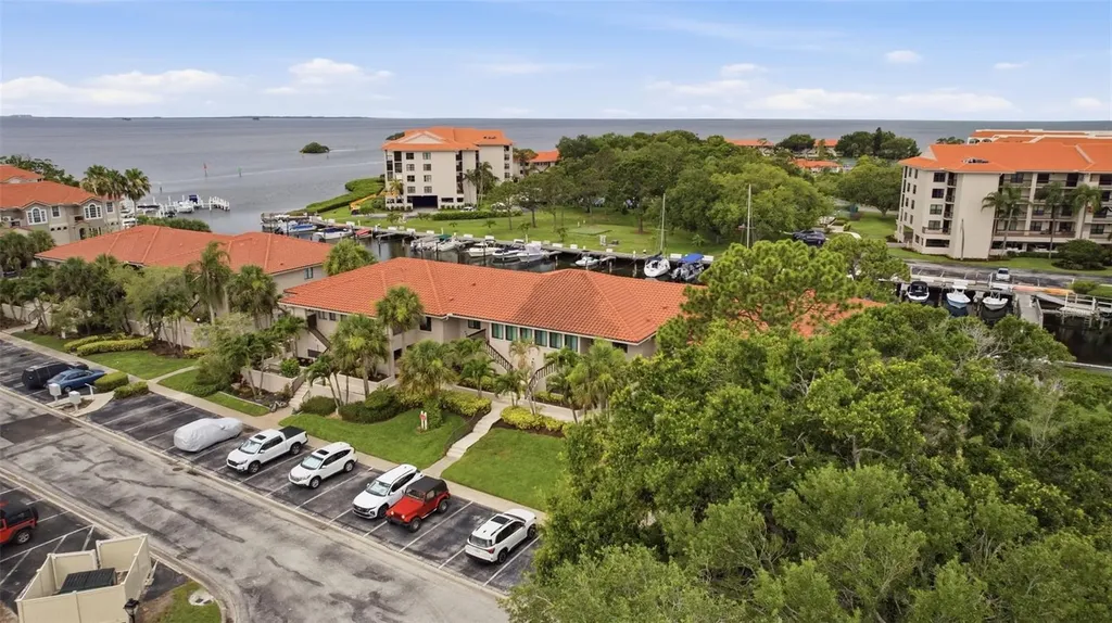 1802 Mariner Drive E Tarpon Springs FL 34689