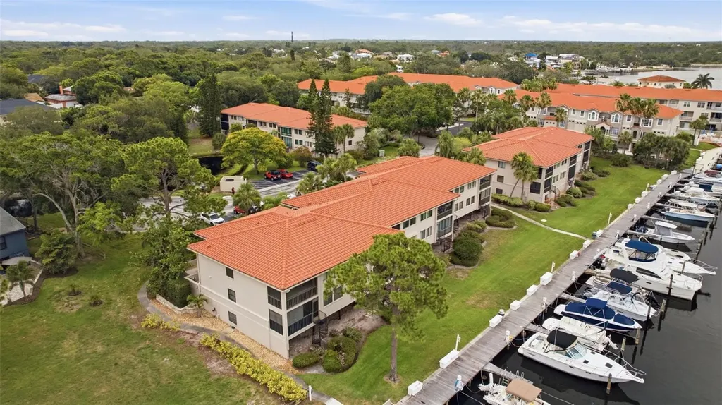 1802 Mariner Drive E Tarpon Springs FL 34689
