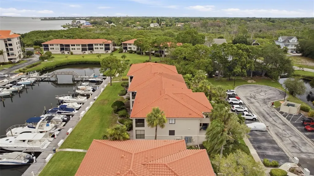 1802 Mariner Drive E Tarpon Springs FL 34689