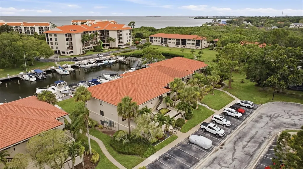 1802 Mariner Drive E Tarpon Springs FL 34689