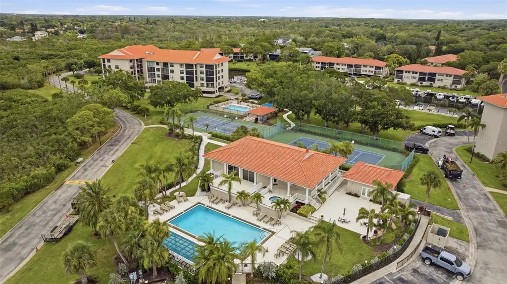 1802 Mariner Drive E Tarpon Springs FL 34689