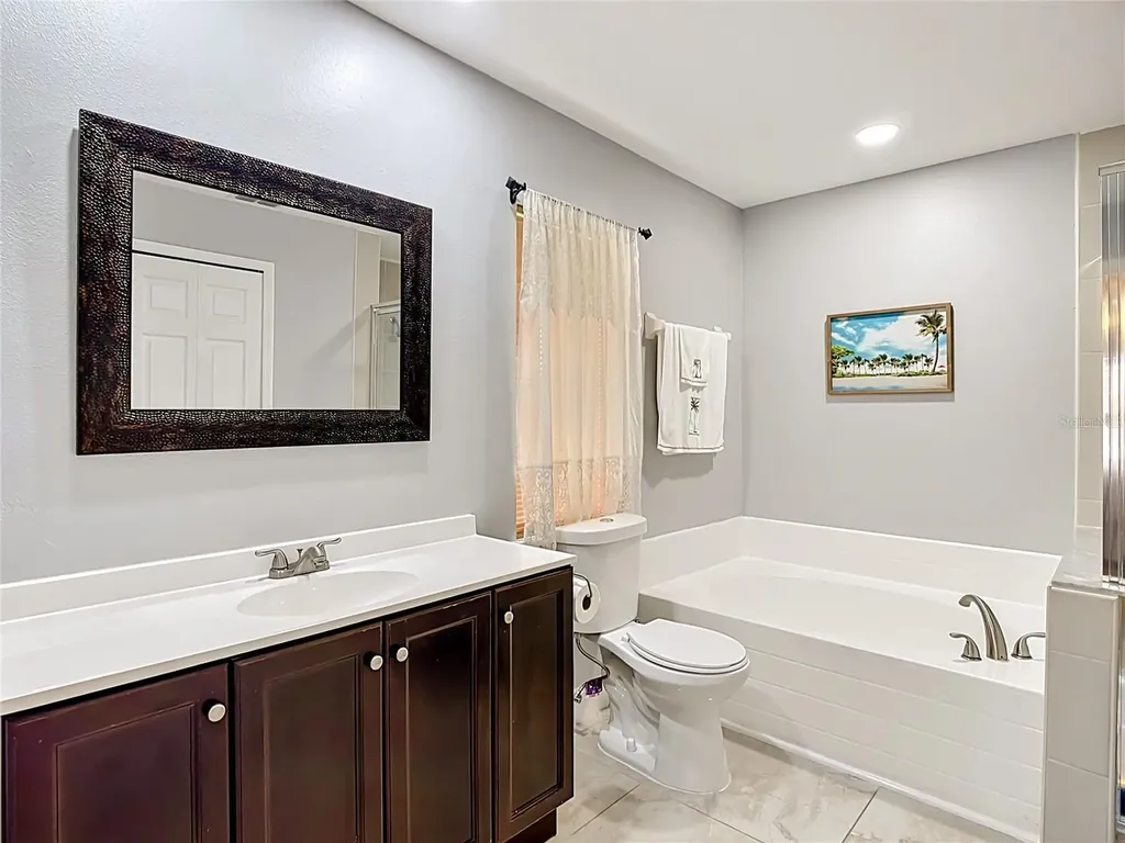 915 Bonneville Lane Kissimmee FL 34759