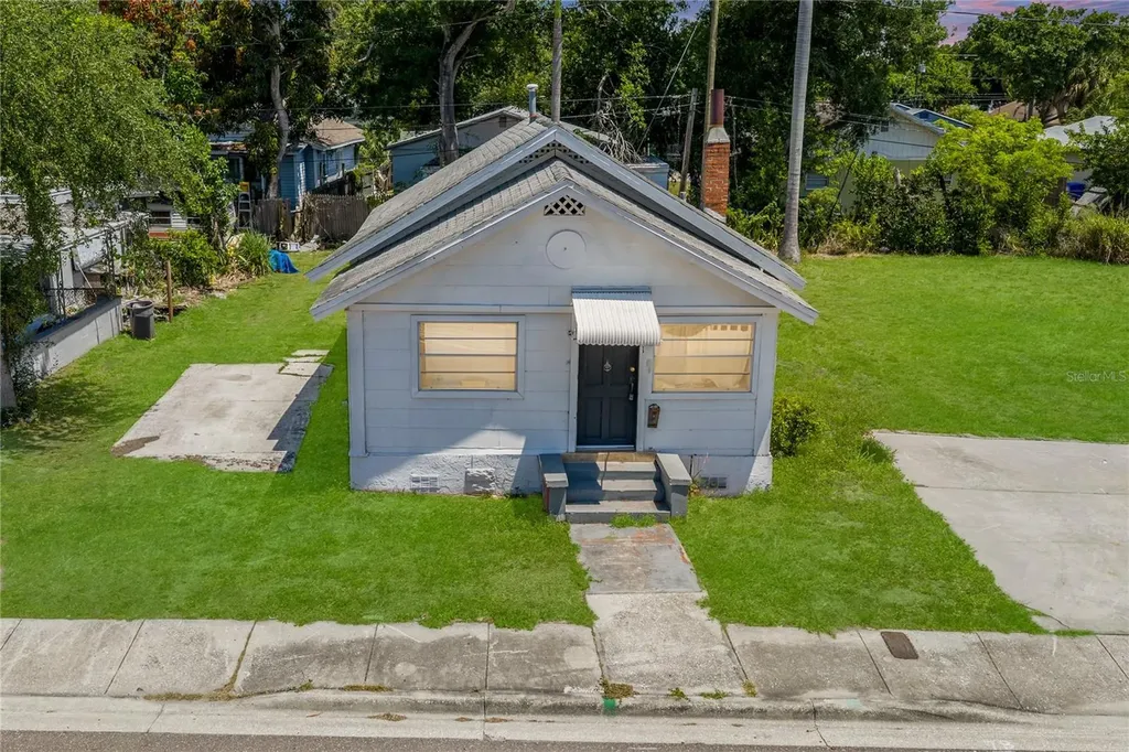 2001 15th Avenue S St Petersburg FL 33712