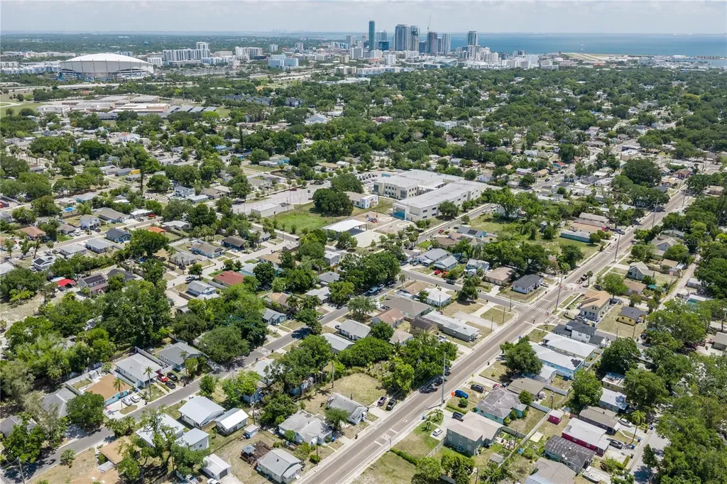 2001 15th Avenue S St Petersburg FL 33712