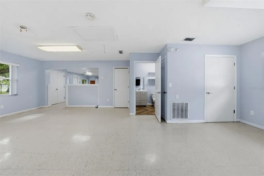 2886 Whitney Road Clearwater FL 33760