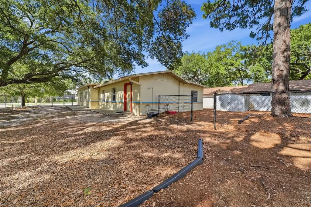 2886 Whitney Road Clearwater FL 33760