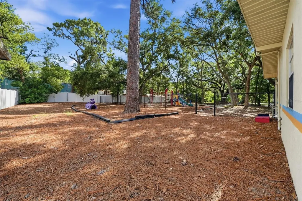 2886 Whitney Road Clearwater FL 33760