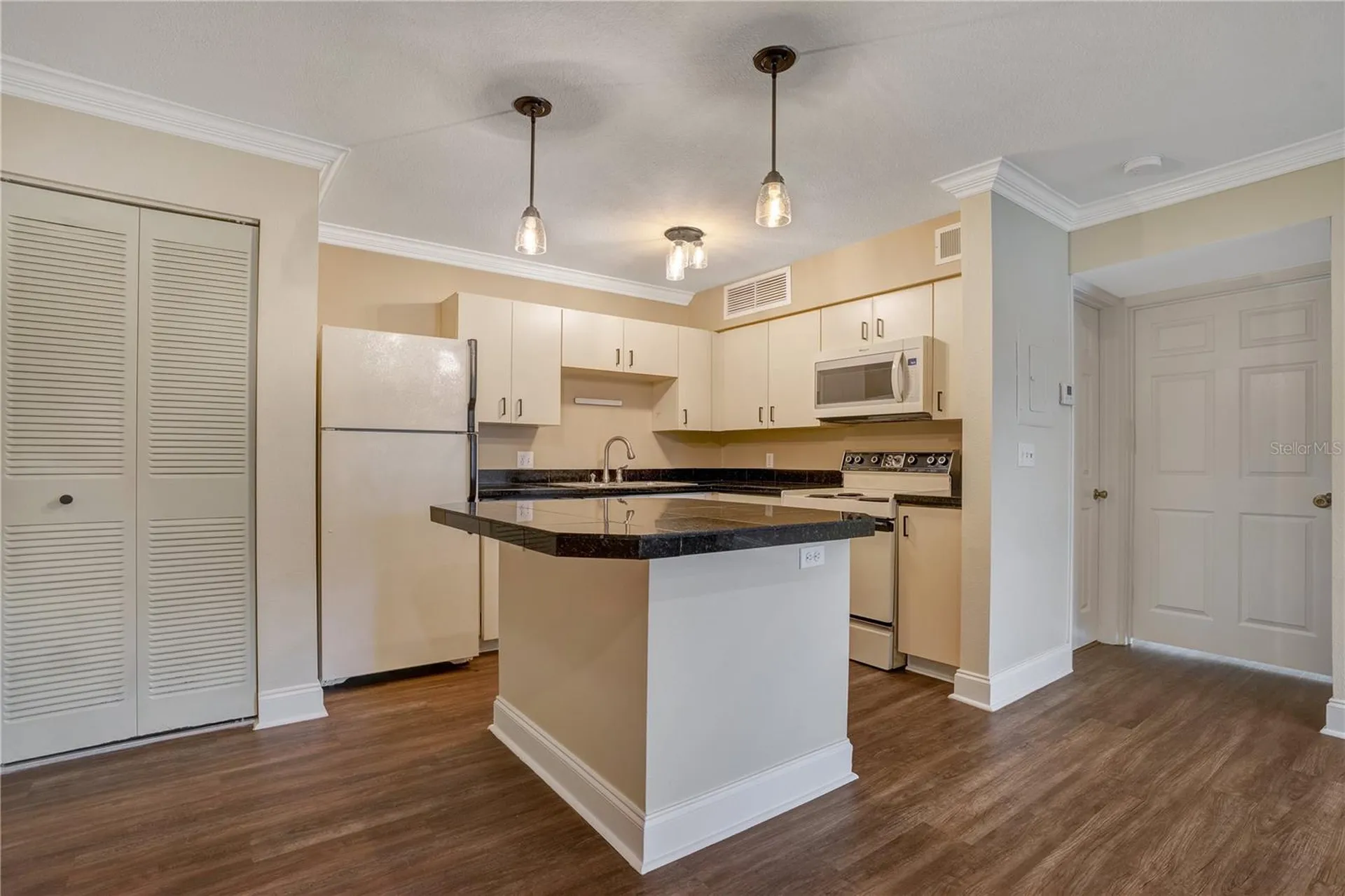 370 Lake Tahoe Court Altamonte Springs FL 32701
