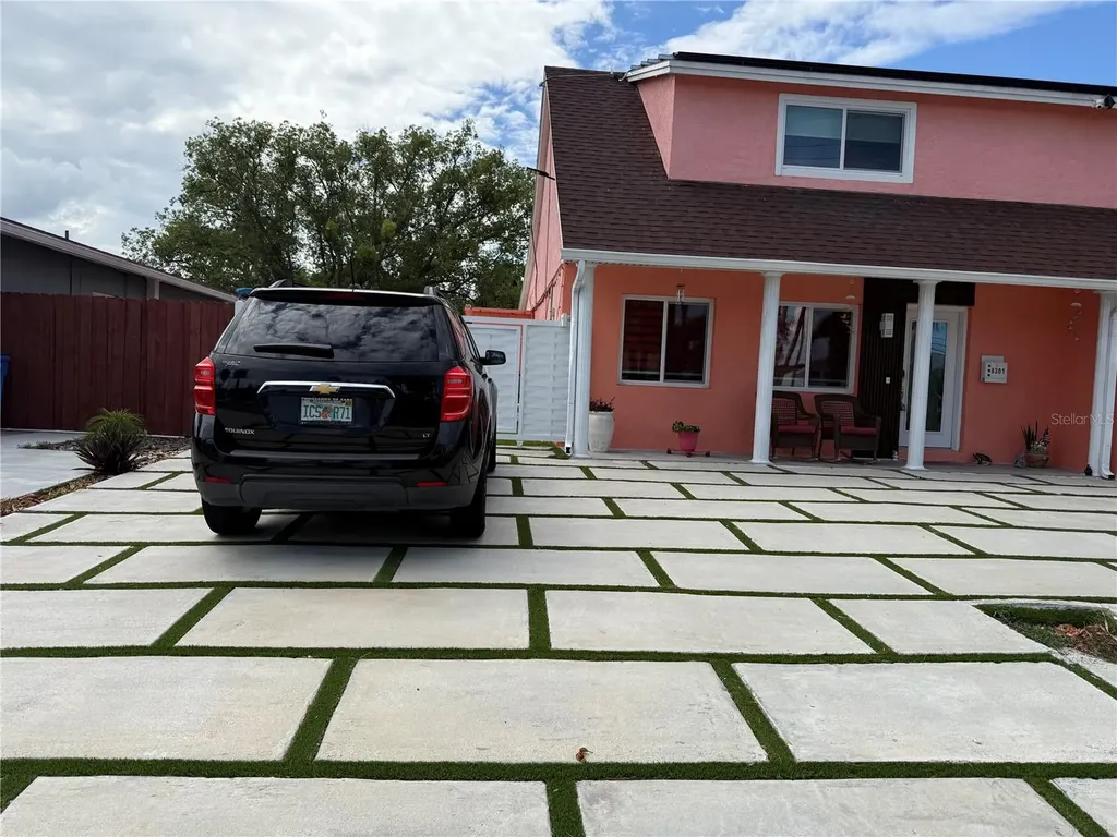 8301 Lopez Drive Tampa FL 33615