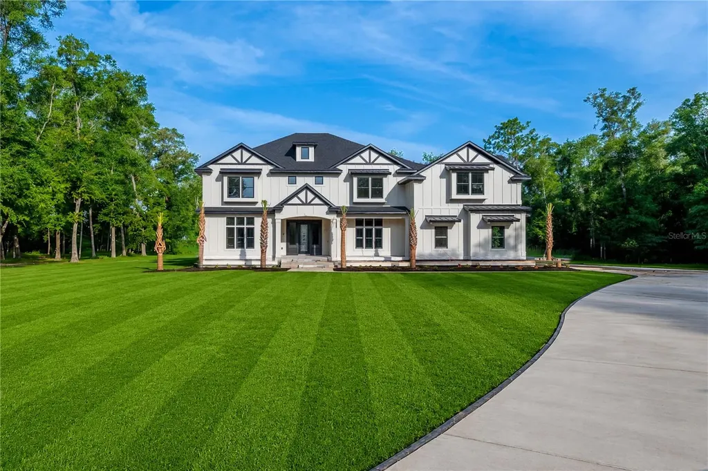 285 SW Hermitage Glen High Springs FL 32643