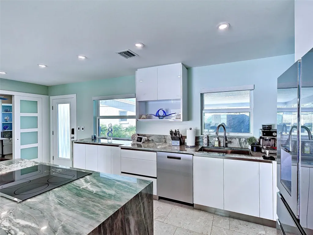 885 White Cap Circle Venice FL 34285