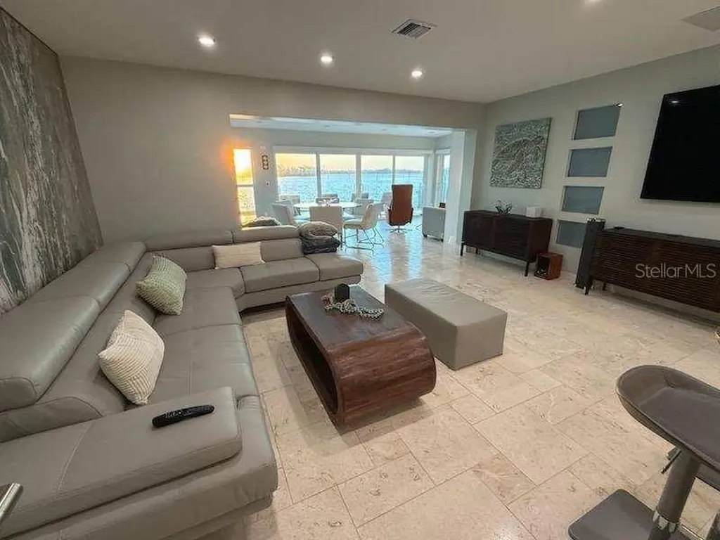 885 White Cap Circle Venice FL 34285