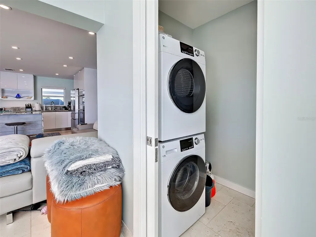 885 White Cap Circle Venice FL 34285