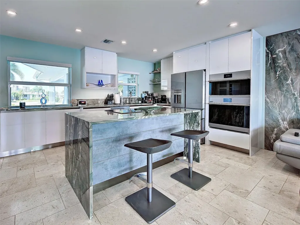 885 White Cap Circle Venice FL 34285