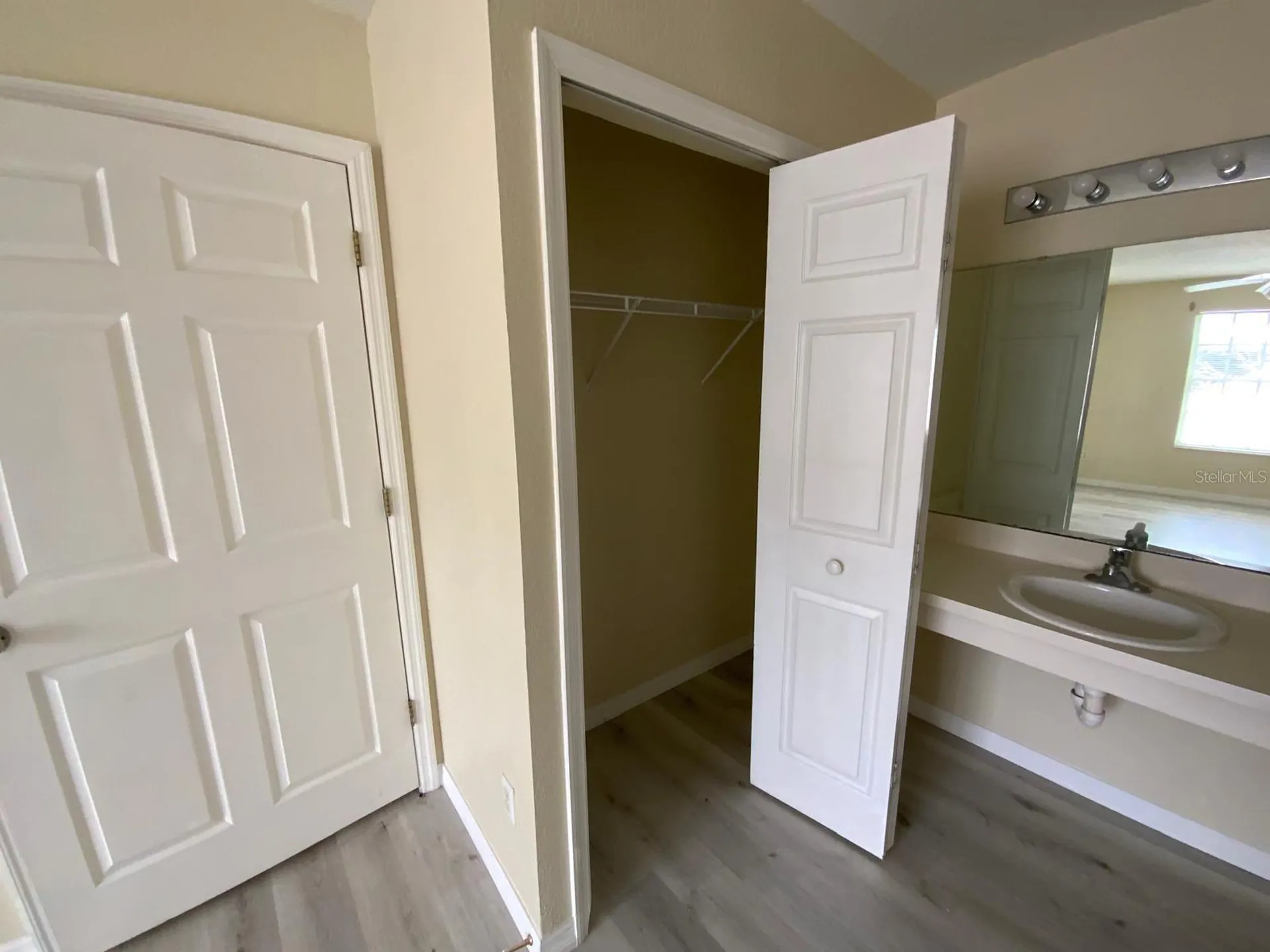 2327 Prime Circle Kissimmee FL 34746