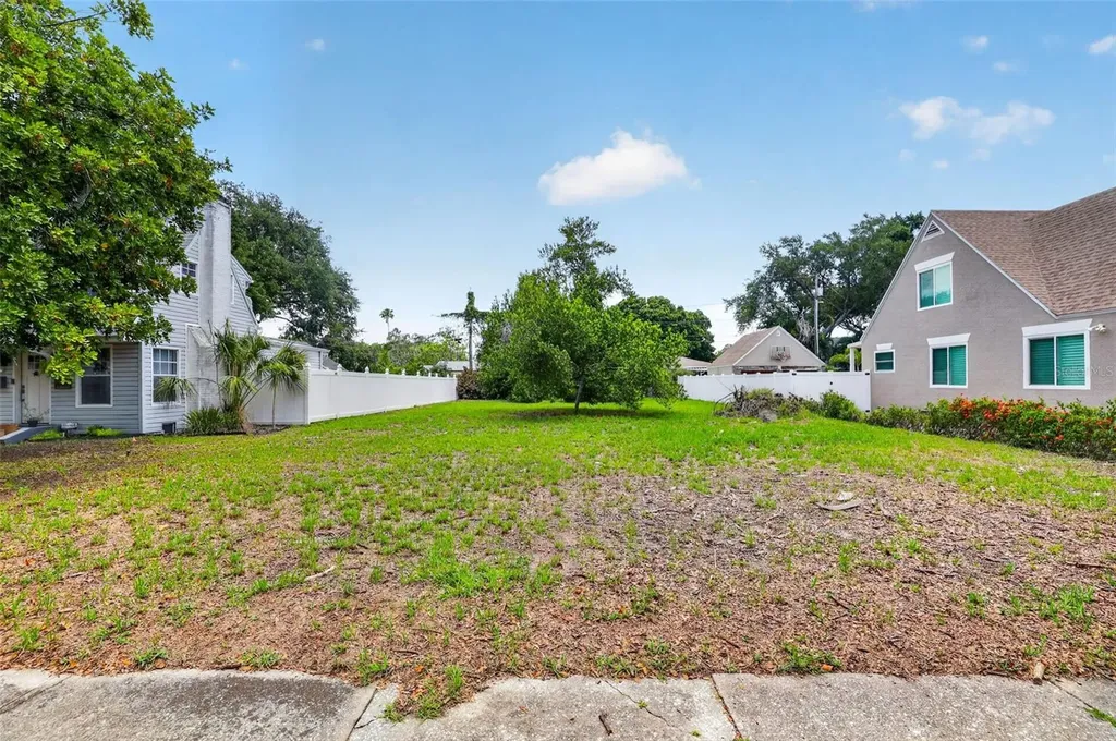 6TH Avenue N St Petersburg FL 33710